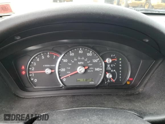 ✅ 2008 Mitsubishi Endeavor LS • VIN: 4A4MM21S98E011510 • Lot: 67881564. Listed on Copart with 118,710 mi. Free auction sales archive from the USA and detailed vehicle history report at DreamBid. Image 9.