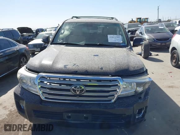 ✅ 2015 Toyota Land Cruiser • VIN: JTMHY7AJ9F4034452 • Lot: 41823797. Listed on IAAI with 162,809 mi. Free auction sales archive from the USA and detailed vehicle history report at DreamBid. Image 13.