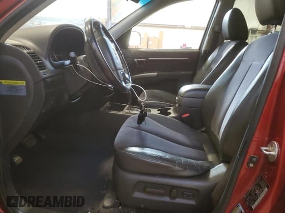 ✅ 2010 Hyundai Santa Fe GL • VIN: 5NMSGDAG1AH367241 • Lot: 76537374. Listed on Copart with 274,765 mi. Free auction sales archive from the USA and detailed vehicle history report at DreamBid. Image 7.