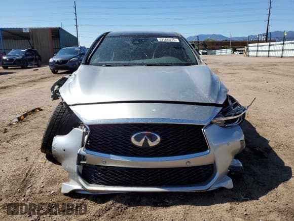 ✅ 2017 Infiniti QX30 Sport • VIN: SJKCH5CP4HA019827 • Лот: 57506415. Опубликован ранее на Copart с пробегом Не указан. Бесплатный доступ к архиву аукционных продаж из США и подробный отчёт об истории автомобиля на DreamBid. Изображение 5.