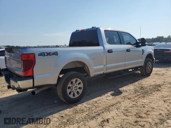✅ 2022 Ford F-250 XL • VIN: 1FT7W2B69NEF06771 • Lot: 70305865. Listed on Copart with 48,777 mi. Free auction sales archive from the USA and detailed vehicle history report at DreamBid. Image 3.