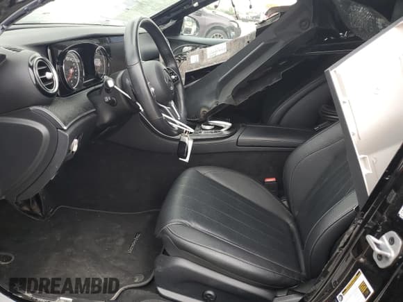 ✅ 2019 Mercedes-Benz E 300 • VIN: WDDZF4KB3KA620954 • Lot: 57433535. Listed on Copart with 66,915 mi. Free auction sales archive from the USA and detailed vehicle history report at DreamBid. Image 7.