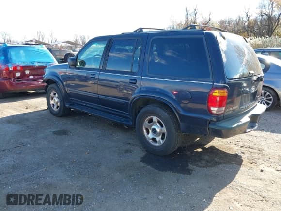 ✅ 2000 Ford Explorer • VIN: 1FMZU85P9YZA08844 • Лот: 43719692. Опубликован ранее на IAAI с пробегом 184 017 миль. Бесплатный доступ к архиву аукционных продаж из США и подробный отчёт об истории автомобиля на DreamBid. Изображение 3.