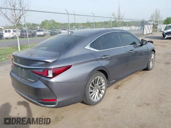✅ 2021 Lexus ES 300h Luxury • VIN: 58AEA1C13MU005774 • Lot: 42115909. Wystawiony na IAAI z przebiegiem 67 108 mil. Bezpłatny archiwum sprzedaży aukcyjnych z USA i szczegółowy raport historii pojazdu na DreamBid. Zdjęcie 4.