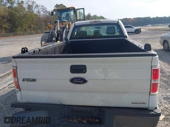 ✅ 2011 Ford F-150 XL • VIN: 1FTMF1CM4BKD68967 • Lot: 43766038. Listed on IAAI with 289,832 mi. Free auction sales archive from the USA and detailed vehicle history report at DreamBid. Image 8.