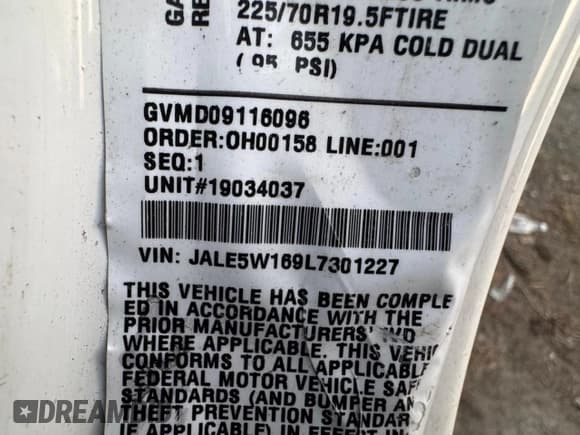 ✅ 2020 Isuzu NRR IBT • VIN: JALE5W169L7301227 • Lot: 65846695. Wystawiony na Copart z przebiegiem 216 393 mil. Bezpłatny archiwum sprzedaży aukcyjnych z USA i szczegółowy raport historii pojazdu na DreamBid. Zdjęcie 10.