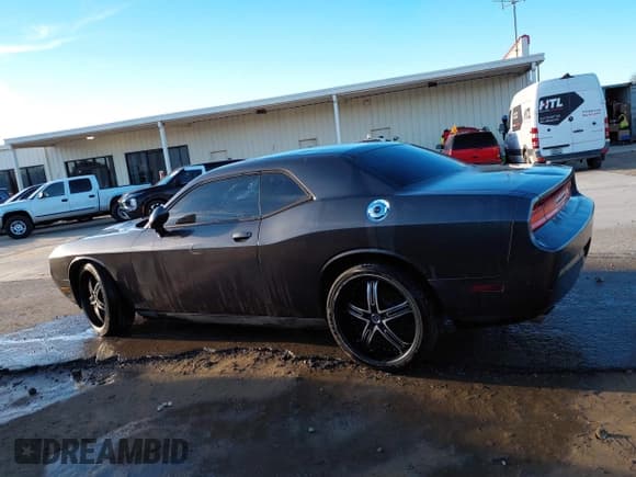 ✅ 2014 Dodge Challenger Rallye Redline • VIN: 2C3CDYAG9EH262165 • Lot: 41306790. Wystawiony na IAAI z przebiegiem 199 136 mil. Bezpłatny archiwum sprzedaży aukcyjnych z USA i szczegółowy raport historii pojazdu na DreamBid. Zdjęcie 14.
