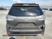 ✅ 2012 Toyota Sienna SE • VIN: 5TDXK3DC1CS230744 • Lot: 82085435. Wystawiony na Copart z przebiegiem 206 122 mil. Bezpłatny archiwum sprzedaży aukcyjnych z USA i szczegółowy raport historii pojazdu na DreamBid. Zdjęcie 6.