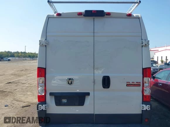 ✅ 2017 Ram ProMaster Cargo • VIN: 3C6TRVBG6HE524239 • Lot: 40391124. Listed on IAAI with 79,332 mi. Free auction sales archive from the USA and detailed vehicle history report at DreamBid. Image 16.