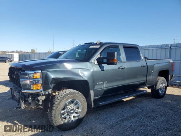 ✅ 2017 Chevrolet Silverado 2500HD LT • VIN: 1GC1KVEG7HF178370 • Lot: 92070055. Listed on Copart with 111,467 mi. Free auction sales archive from the USA and detailed vehicle history report at DreamBid. Image 1.