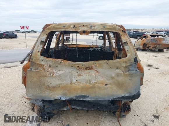 ✅ 2024 Cadillac XT6 FWD Luxury • VIN: 1GYKPAR47RZ712556 • Lot: 40646808. Listed on IAAI with Not provided. Free auction sales archive from the USA and detailed vehicle history report at DreamBid. Image 6.