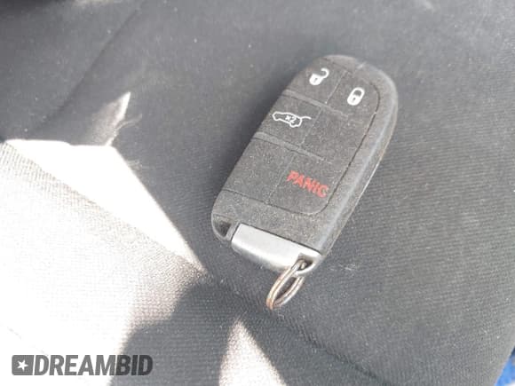 ✅ 2019 Dodge Durango SXT Plus • VIN: 1C4RDJAG7KC754091 • Lot: 39463070. Wystawiony na IAAI z przebiegiem 37 210 mil. Bezpłatny archiwum sprzedaży aukcyjnych z USA i szczegółowy raport historii pojazdu na DreamBid. Zdjęcie 11.