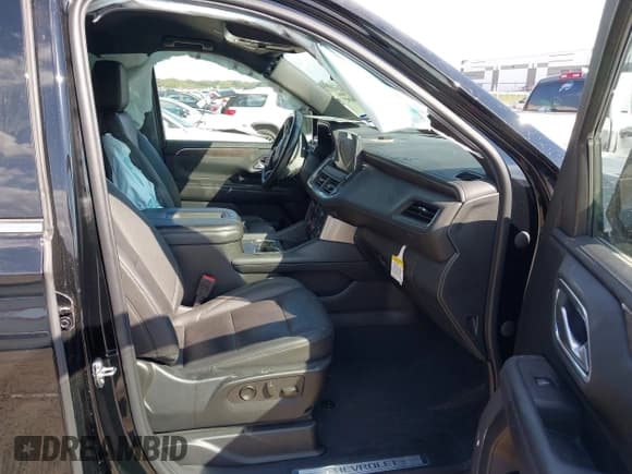 ✅ 2023 Chevrolet Suburban LT • VIN: 1GNSCCKD4PR137389 • Lot: 43398695. Listed on IAAI with 121,288 mi. Free auction sales archive from the USA and detailed vehicle history report at DreamBid. Image 5.