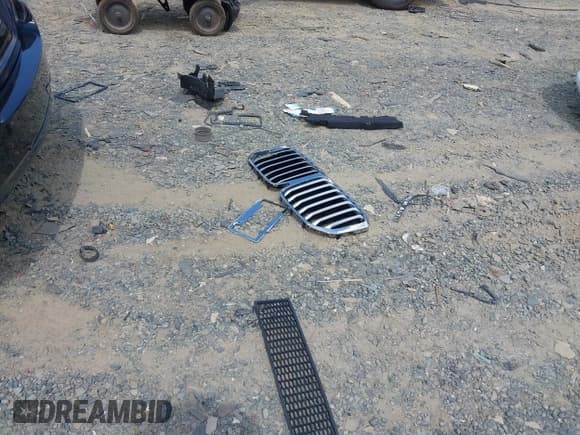 ✅ 2012 BMW 5 Series 535i xDrive • VIN: WBAFU7C56CDU61969 • Lot: 42754147. Listed on IAAI with 116,594 mi. Free auction sales archive from the USA and detailed vehicle history report at DreamBid. Image 12.