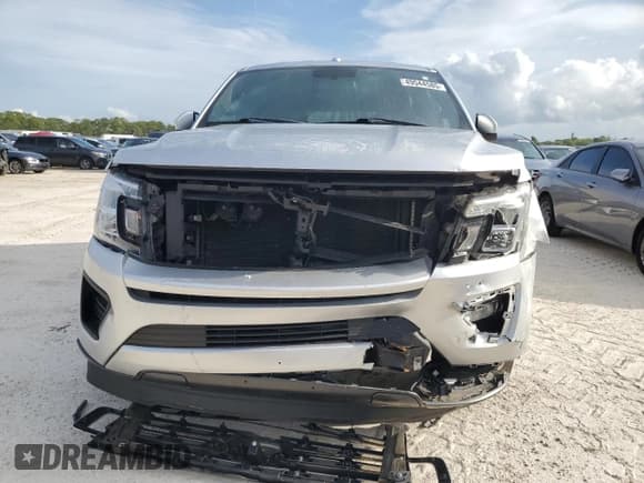 ✅ 2018 Ford Expedition XLT • VIN: 1FMJU1HT7JEA27371 • Lot: 49544585. Listed on Copart with 81,151 mi. Free auction sales archive from the USA and detailed vehicle history report at DreamBid. Image 5.