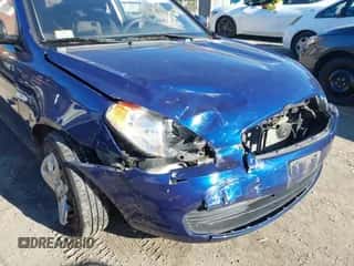 2011 Hyundai Accent GS z VIN KMHCM3AC4BU195927, wystawiony jako IAAI lot #43377618 z przebiegiem 55 933 mil mil oraz . Historia ofert i sprzedaży dostępna na DreamBid. Obrazek 6.