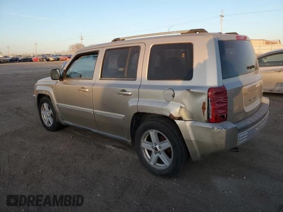 ✅ 2010 Jeep Patriot Limited • VIN: 1J4NF4GB8AD551154 • Lot: 44449995. Listed on Copart with 155,814 mi. Free auction sales archive from the USA and detailed vehicle history report at DreamBid. Image 2.