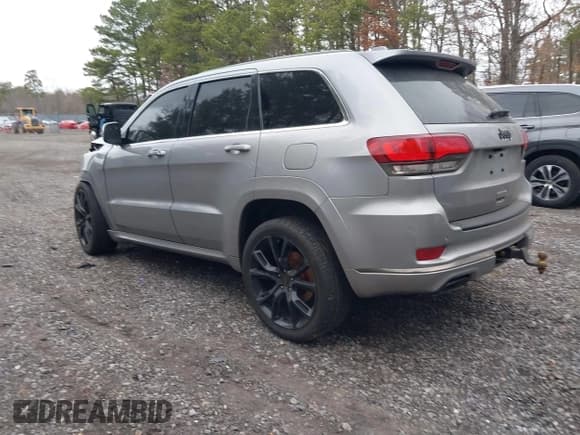 ✅ 2015 Jeep Grand Cherokee Overland • VIN: 1C4RJFCG1FC118307 • Лот: 41727221. Опубликован ранее на IAAI с пробегом 134 101 миль. Бесплатный доступ к архиву аукционных продаж из США и подробный отчёт об истории автомобиля на DreamBid. Изображение 3.