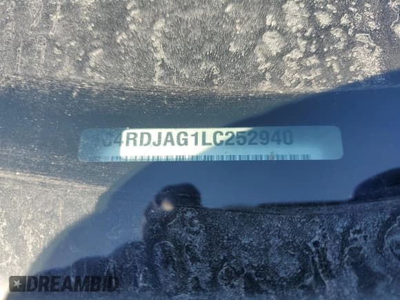 ✅ 2020 Dodge Durango SXT Plus • VIN: 1C4RDJAG1LC252940 • Lot: 92130265. Listed on Copart with Not provided. Free auction sales archive from the USA and detailed vehicle history report at DreamBid. Image 13.