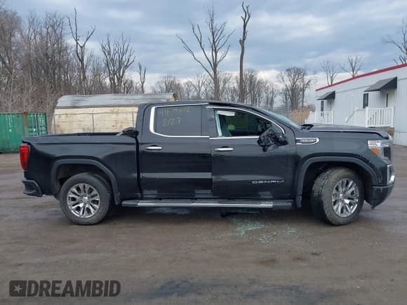 ✅ 2022 GMC Sierra 1500 Denali • VIN: 3GTU9FED1NG172157 • Lot: 41679472. Listed on IAAI with 42,018 mi. Free auction sales archive from the USA and detailed vehicle history report at DreamBid. Image 13.