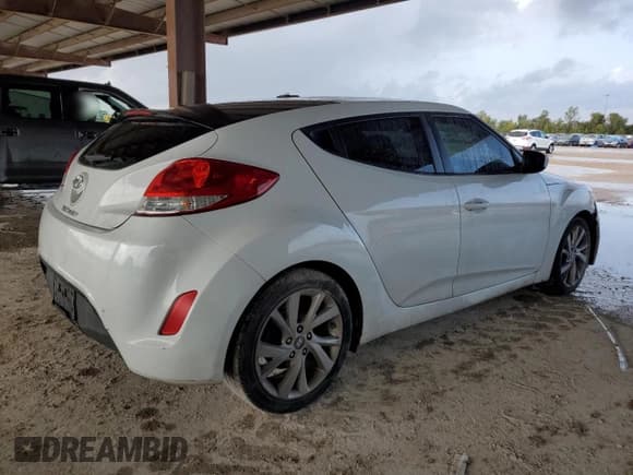 ✅ 2016 Hyundai Veloster • VIN: KMHTC6AD7GU284637 • Lot: 79264494. Wystawiony na Copart z przebiegiem 137 199 mil. Bezpłatny archiwum sprzedaży aukcyjnych z USA i szczegółowy raport historii pojazdu na DreamBid. Zdjęcie 3.