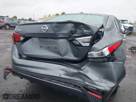 ✅ 2021 Nissan Altima SV • VIN: 1N4BL4DV2MN325504 • Lot: 43700940. Listed on IAAI with 103,641 mi. Free auction sales archive from the USA and detailed vehicle history report at DreamBid. Image 6.