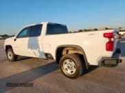✅ 2022 Chevrolet Silverado 2500HD LT • VIN: 1GC4YNEY0NF179067 • Lot: 82148125. Wystawiony na Copart z przebiegiem 77 136 mil. Bezpłatny archiwum sprzedaży aukcyjnych z USA i szczegółowy raport historii pojazdu na DreamBid. Zdjęcie 2.