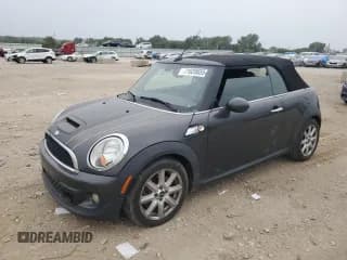 ✅ 2015 MINI Convertible S • VIN: WMWZP3C55FT707899 • Lot: 71820655. Wystawiony na Copart z przebiegiem 101 695 mil. Bezpłatny archiwum sprzedaży aukcyjnych z USA i szczegółowy raport historii pojazdu na DreamBid. Zdjęcie 1.