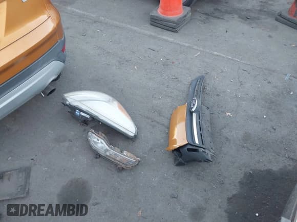 ✅ 2016 Ford Escape SE • VIN: 1FMCU9GX5GUC89240 • Lot: 43723922. Wystawiony na IAAI z przebiegiem 117 832 mil. Bezpłatny archiwum sprzedaży aukcyjnych z USA i szczegółowy raport historii pojazdu na DreamBid. Zdjęcie 12.