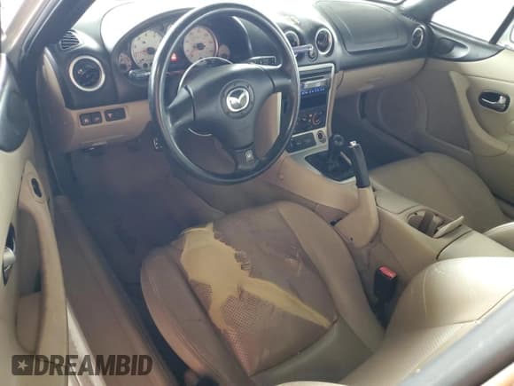 ✅ 2003 Mazda MX-5 Miata Cloth • VIN: JM1NB353130312904 • Lot: 64829985. Wystawiony na Copart z przebiegiem 168 733 mil. Bezpłatny archiwum sprzedaży aukcyjnych z USA i szczegółowy raport historii pojazdu na DreamBid. Zdjęcie 8.