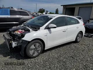 ✅ 2020 Hyundai Ioniq Blue • VIN: KMHC65LC9LU241370 • Lot: 57492455. Listed on Copart with 84,592 mi. Free auction sales archive from the USA and detailed vehicle history report at DreamBid. Image 1.