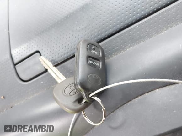 ✅ 2008 Toyota FJ Cruiser • VIN: JTEBU11FX80107134 • Lot: 42962112. Wystawiony na IAAI z przebiegiem Nie podano. Bezpłatny archiwum sprzedaży aukcyjnych z USA i szczegółowy raport historii pojazdu na DreamBid. Zdjęcie 11.