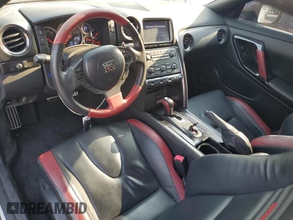 ✅ 2016 Nissan GT-R Premium • VIN: JN1AR5EFXGM290127 • Lot: 67858285. Listed on Copart with 79,713 mi. Free auction sales archive from the USA and detailed vehicle history report at DreamBid. Image 8.