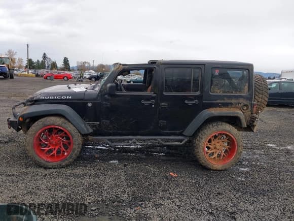 ✅ 2018 Jeep Wrangler Unlimited Rubicon Recon • VIN: 1C4BJWFG9JL844051 • Lot: 40923174. Wystawiony na IAAI z przebiegiem 64 309 mil. Bezpłatny archiwum sprzedaży aukcyjnych z USA i szczegółowy raport historii pojazdu na DreamBid. Zdjęcie 15.