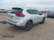✅ 2017 Nissan Rogue SV • VIN: JN8AT2MTXHW381252 • Lot: 43124568. Listed on IAAI with 118,523 mi. Free auction sales archive from the USA and detailed vehicle history report at DreamBid. Image 4.