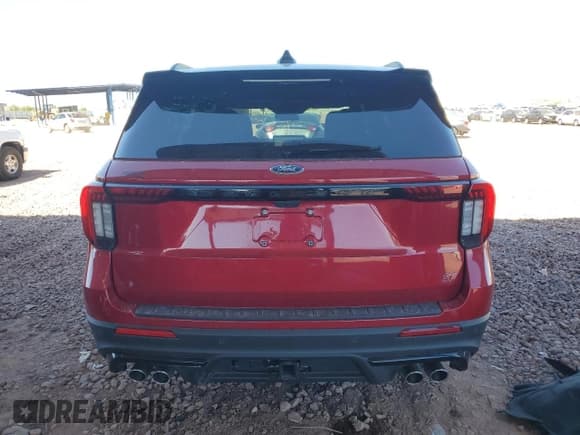 ✅ 2025 Ford Explorer ST • VIN: 1FMWK8GC0SGA20046 • Lot: 85372265. Listed on Copart with 11,226 mi. Free auction sales archive from the USA and detailed vehicle history report at DreamBid. Image 6.