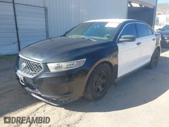 ✅ 2014 Ford Police Interceptor • VIN: 1FAHP2MK4EG124301 • Lot: 41596193. Listed on IAAI with 101,314 mi. Free auction sales archive from the USA and detailed vehicle history report at DreamBid. Image 2.