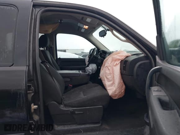 ✅ 2013 Chevrolet Silverado 2500HD LT • VIN: 1GC1KXCG7DF151954 • Lot: 41909133. Listed on IAAI with 189,939 mi. Free auction sales archive from the USA and detailed vehicle history report at DreamBid. Image 5.