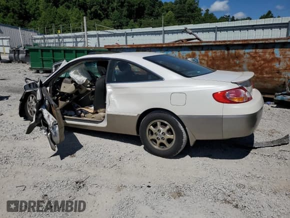 ✅ 2002 Toyota Solara SE • VIN: 2T1CE22PX2C006742 • Lot: 67648275. Listed on Copart with Not provided. Free auction sales archive from the USA and detailed vehicle history report at DreamBid. Image 2.
