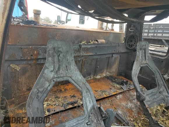 ✅ 1995 Ford F-250 • VIN: 1FTHX26G4SKB17165 • Лот: 75958984. Опубликован ранее на Copart с пробегом Не указан. Бесплатный доступ к архиву аукционных продаж из США и подробный отчёт об истории автомобиля на DreamBid. Изображение 10.