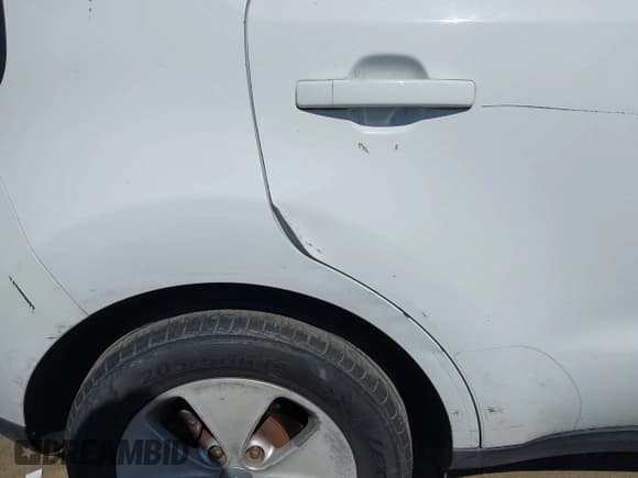 ✅ 2014 Kia Soul • VIN: KNDJN2A23E7110993 • Lot: 42761727. Listed on IAAI with 130,354 mi. Free auction sales archive from the USA and detailed vehicle history report at DreamBid. Image 6.