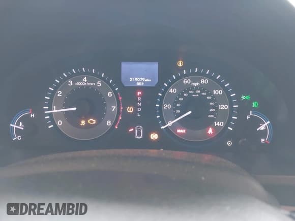 ✅ 2011 Honda Odyssey Touring • VIN: 5FNRL5H9XBB081303 • Lot: 42173562. Listed on IAAI with 219,079 mi. Free auction sales archive from the USA and detailed vehicle history report at DreamBid. Image 7.