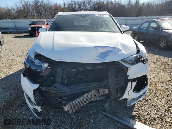 ✅ 2019 Audi Q3 Premium • VIN: WA1AECF39K1081015 • Lot: 46074675. Listed on Copart with 73,369 mi. Free auction sales archive from the USA and detailed vehicle history report at DreamBid. Image 5.