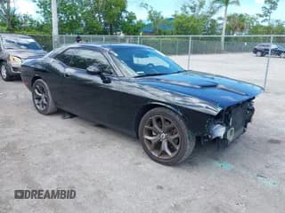 ✅ 2018 Dodge Challenger SXT • VIN: 2C3CDZAG1JH327705 • Лот: 42512268. Опубликован ранее на IAAI с пробегом 113 888 миль. Бесплатный доступ к архиву аукционных продаж из США и подробный отчёт об истории автомобиля на DreamBid. Изображение 1.