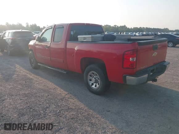 2013 Chevrolet Silverado 1500 LT with VIN 1GCRCSEA5DZ335168, listed as a IAAI auction lot 43251948 with 105,317 mi miles and . Bid and sale history available at DreamBid. Image 3.