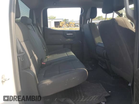 ✅ 2019 Chevrolet Silverado 1500 Custom • VIN: 1GCUYBEF7KZ199274 • Lot: 80450665. Wystawiony na Copart z przebiegiem 137 436 mil. Bezpłatny archiwum sprzedaży aukcyjnych z USA i szczegółowy raport historii pojazdu na DreamBid. Zdjęcie 10.