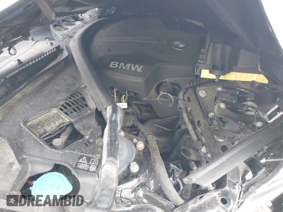 ✅ 2017 BMW 3 Series 320i xDrive • VIN: WBA8E5G38HNU44482 • Lot: 42413896. Wystawiony na IAAI z przebiegiem 89 092 mil. Bezpłatny archiwum sprzedaży aukcyjnych z USA i szczegółowy raport historii pojazdu na DreamBid. Zdjęcie 10.