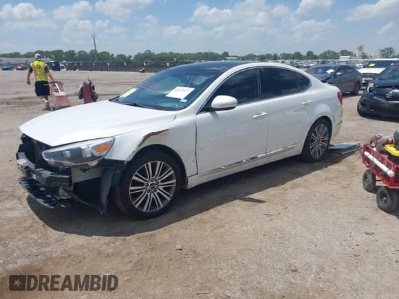 ✅ 2016 Kia Cadenza Premium • VIN: KNALN4D70G5217846 • Lot: 42572697. Wystawiony na IAAI z przebiegiem 179 278 mil. Bezpłatny archiwum sprzedaży aukcyjnych z USA i szczegółowy raport historii pojazdu na DreamBid. Zdjęcie 2.