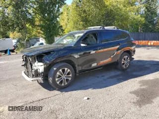 ✅ 2021 Toyota Highlander XLE • VIN: 5TDGZRBH4MS073645 • Lot: 86900595. Wystawiony na Copart z przebiegiem 38 928 mil. Bezpłatny archiwum sprzedaży aukcyjnych z USA i szczegółowy raport historii pojazdu na DreamBid. Zdjęcie 1.