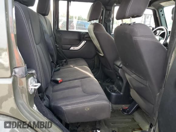 ✅ 2015 Jeep Wrangler Unlimited Sahara • VIN: 1C4BJWEG0FL571719 • Lot: 81011165. Listed on Copart with 107,108 mi. Free auction sales archive from the USA and detailed vehicle history report at DreamBid. Image 10.